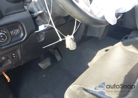 2019 Ram 1500 Laramie 4X4 5'7 Box из США, поврежденный, VIN 1C6SRFJT3KN536674